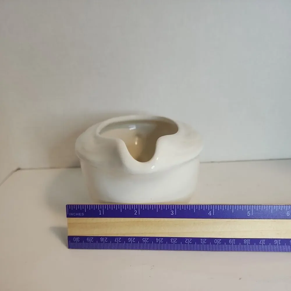 Pfaltzgraff SAUCE GRAVY BOAT Acadia White / Off White Woven Pattern Stoneware